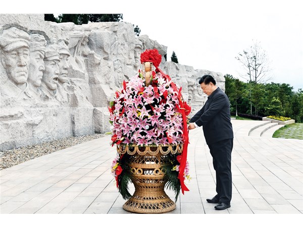 習近平：用好紅色資源，傳承好紅色基因 把紅色江山世世代代傳下去